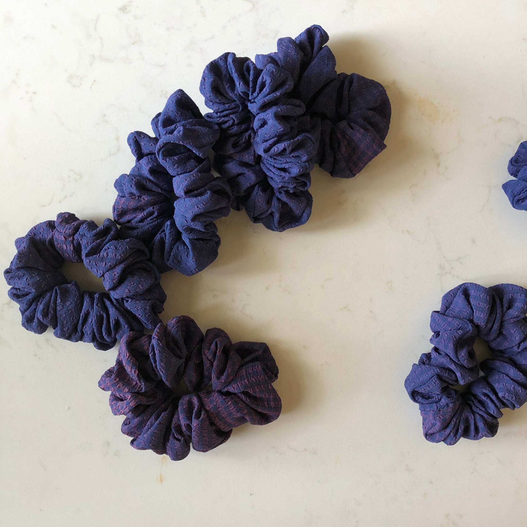 PLUSH SCRUNCHIE